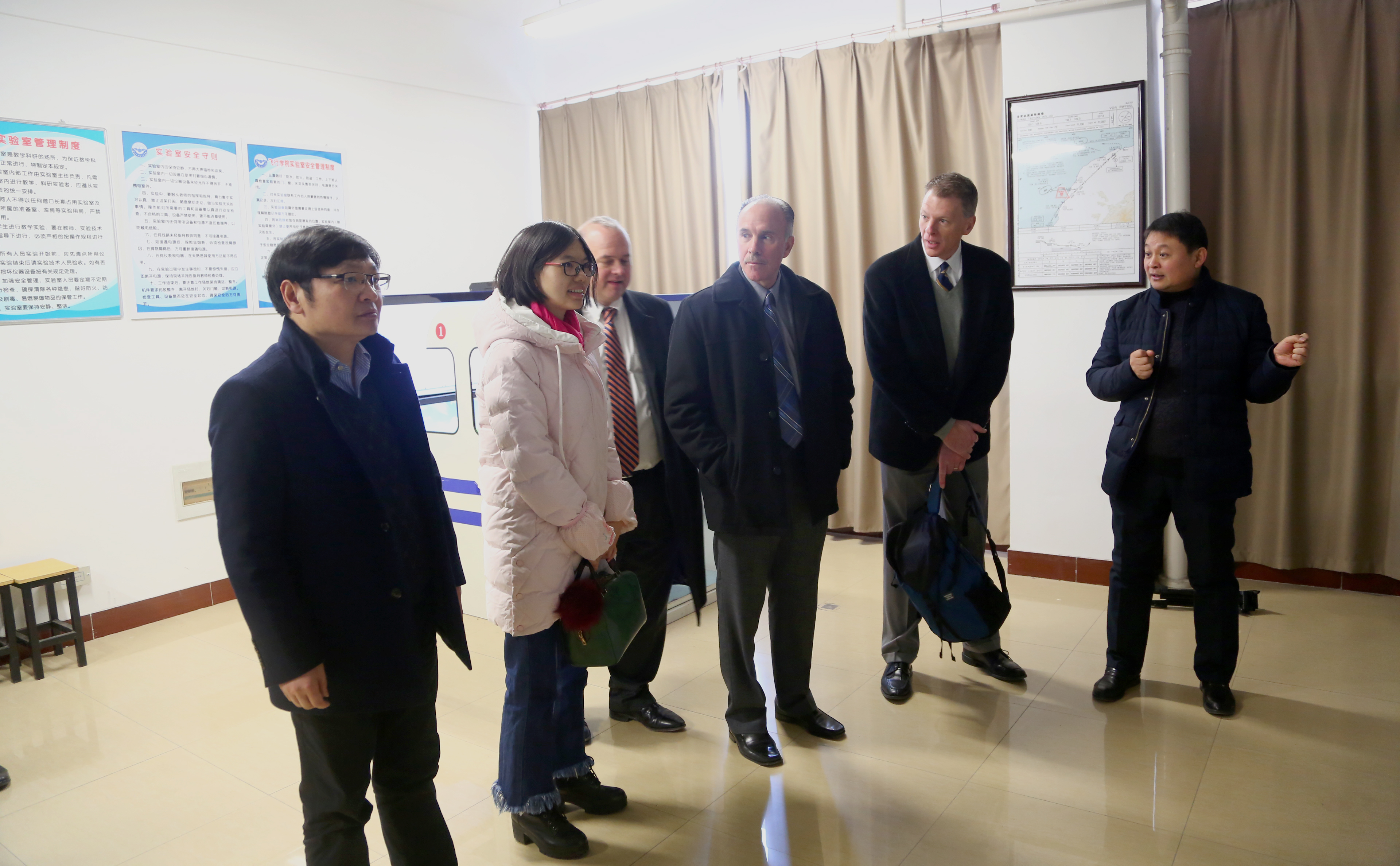 高科集团董事长_尚朋高科董事长的照片(2)