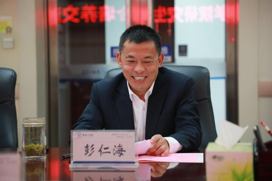 河南理工大学研究生院院长陈俊杰一行到我校调研